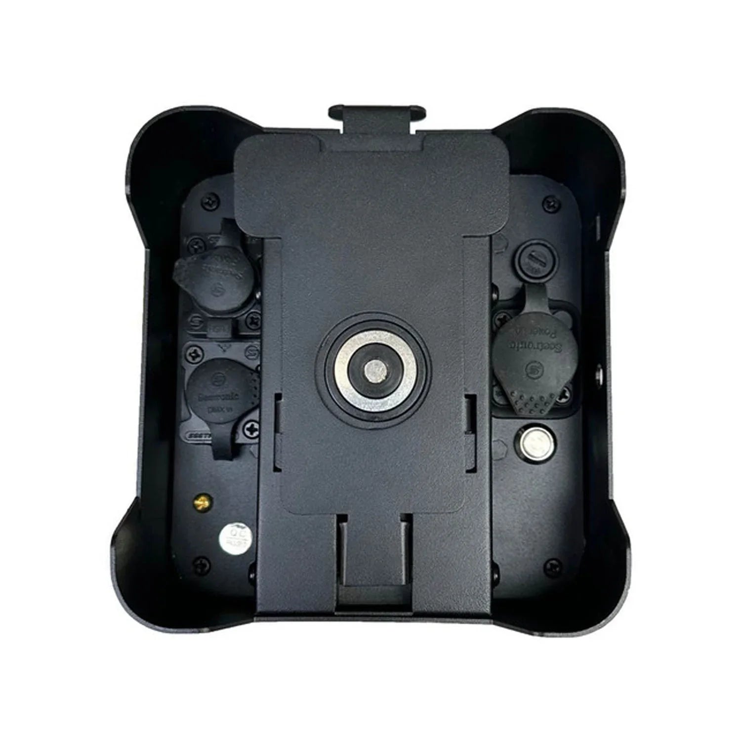 Battery-powered Q-LED Lighting Flux H4IP+ uplighter featuring IP-rated housing and RGBW LEDs for professional lighting