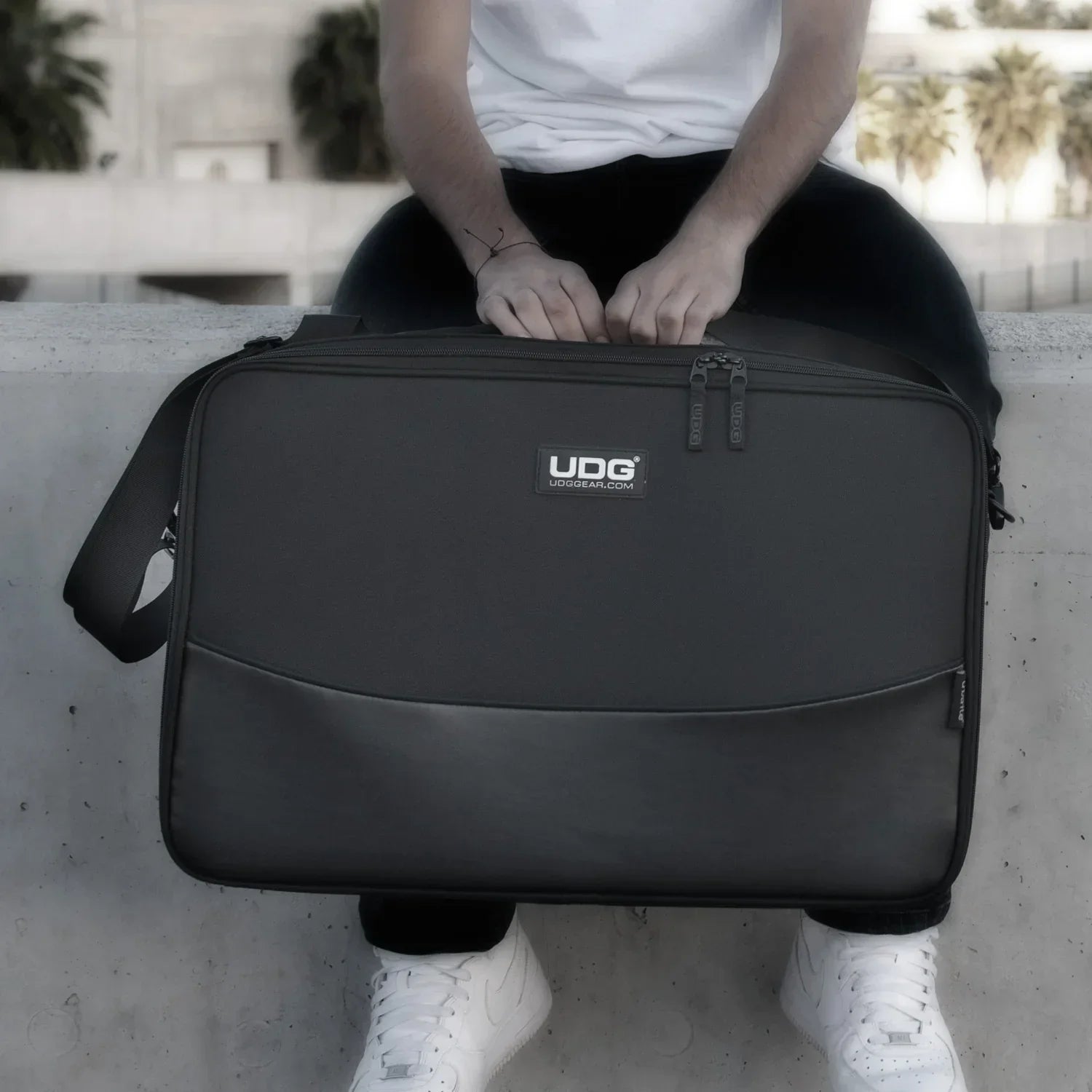 UDG Urbanite Midi Controller Sleeve Medium Carry Case
