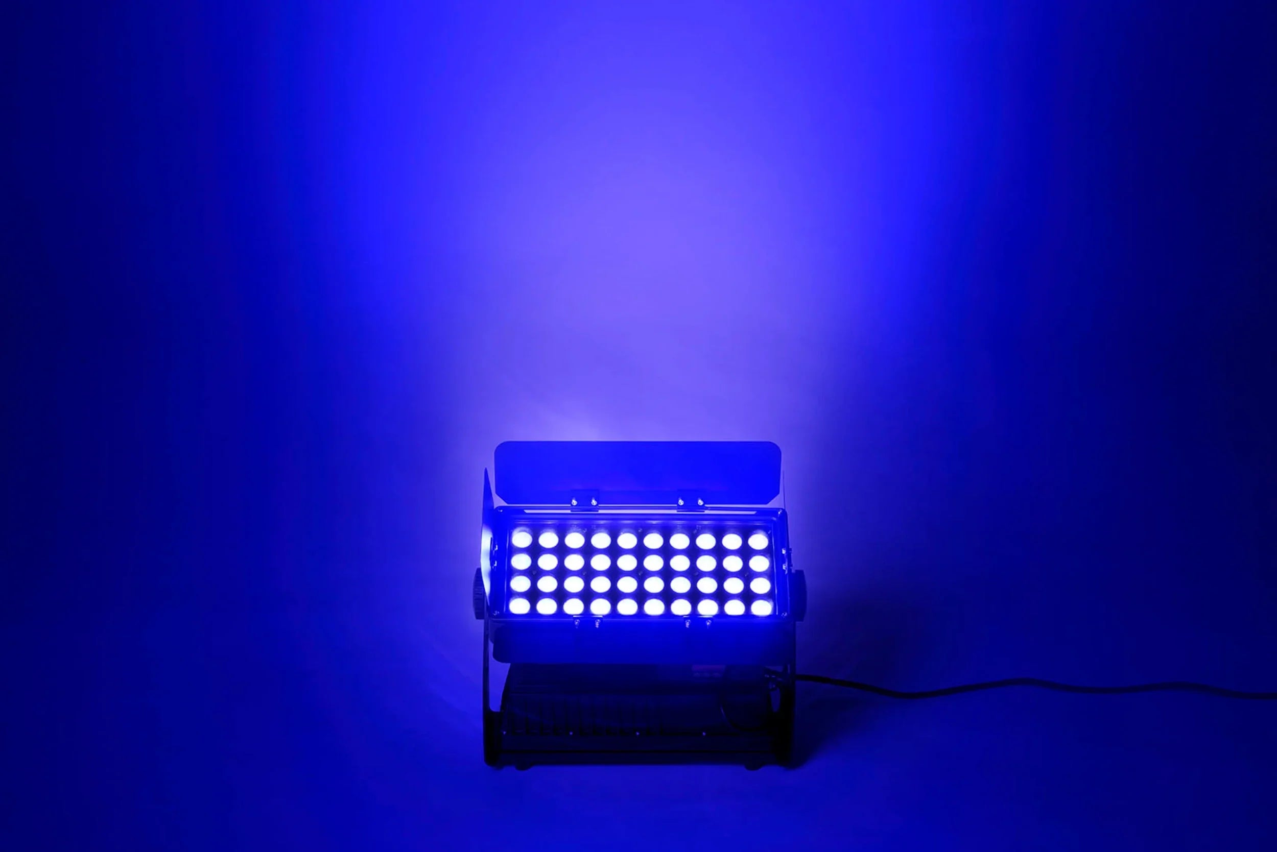 Algam Lighting FL600V-IP 40 X 15W IP65 Outdoor LED Wash Projector