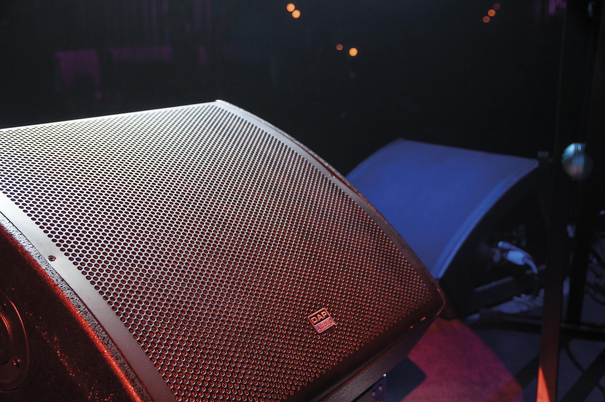 DAP M15 Active 15" floor monitor - DY Pro Audio