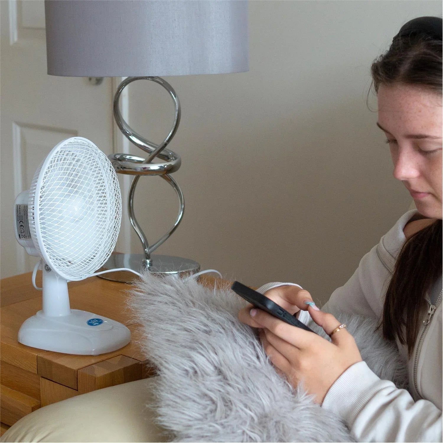 Prem-I-Air 6" 15cm White Oscillating Desktop Fan 2 Speed - DY Pro Audio