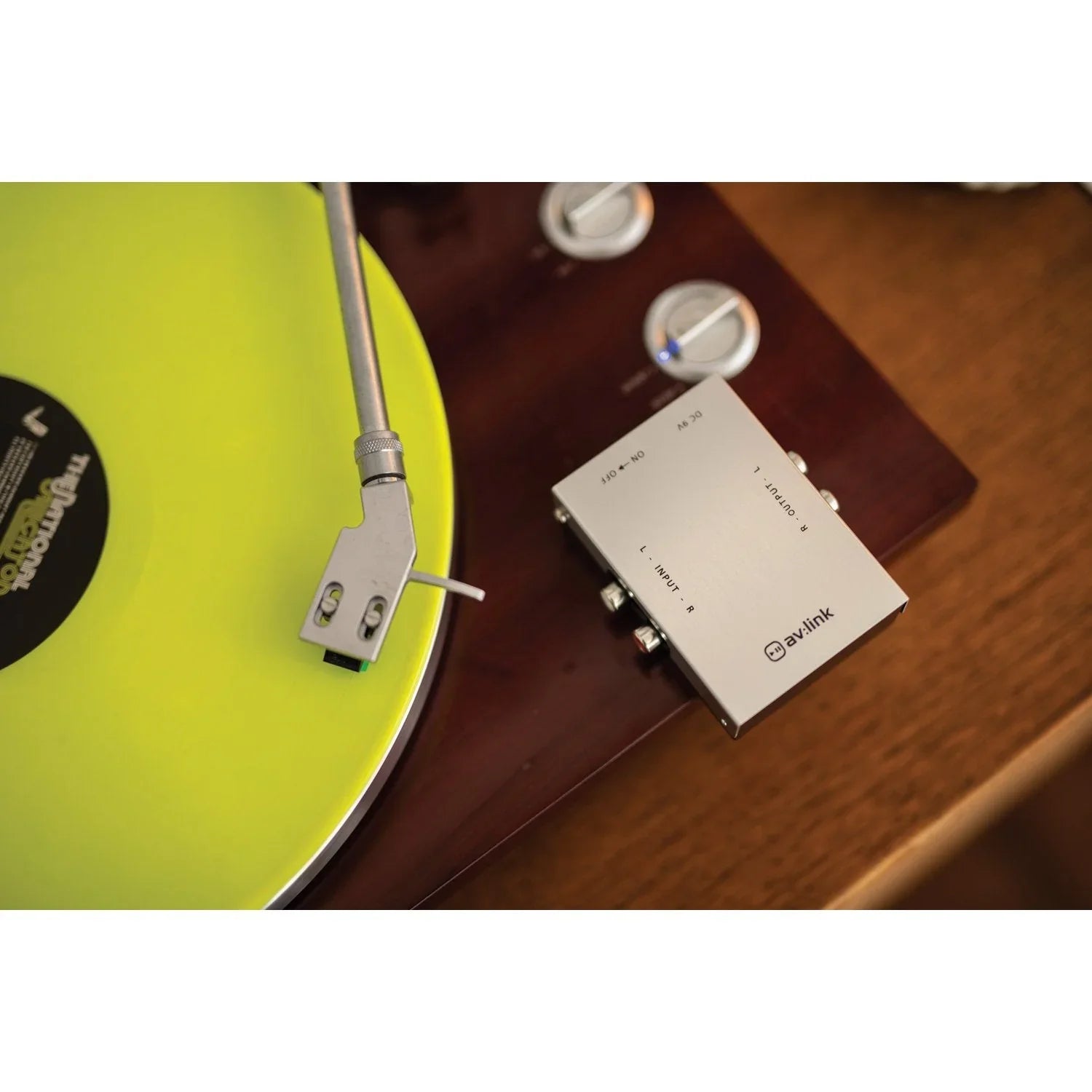 AV:Link Pre-Amplifier for Turntables Phono Stereo Aux Line Level - DY Pro Audio