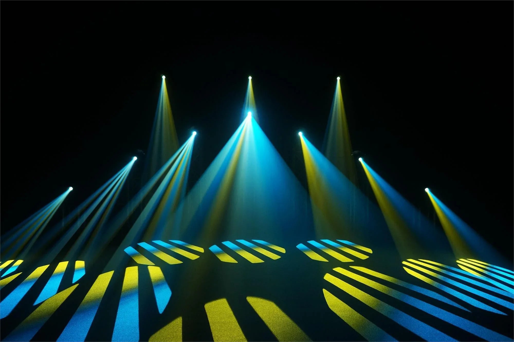 Equinox Fusion 200 Zoom Spot (White Housing) - DY Pro Audio