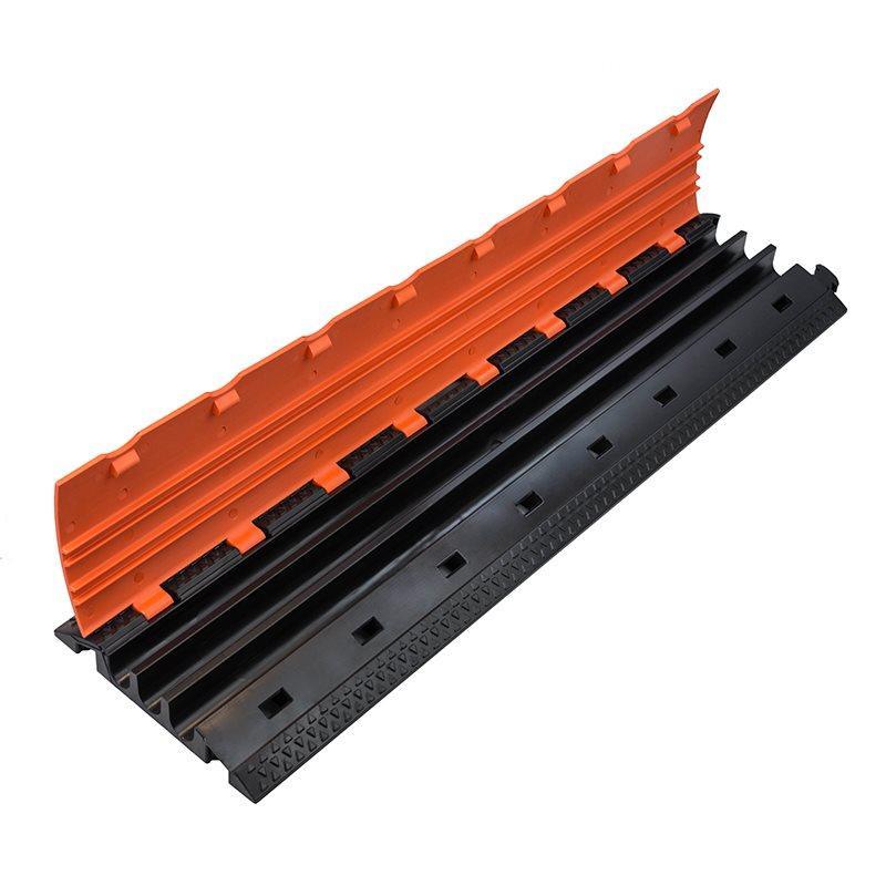 Penn Elcom Cross 3 Trunking Cover Ramp - DY Pro Audio