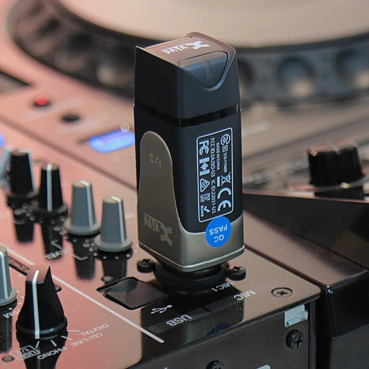 Xvive Dual U3 Wireless System for Audio - DY Pro Audio