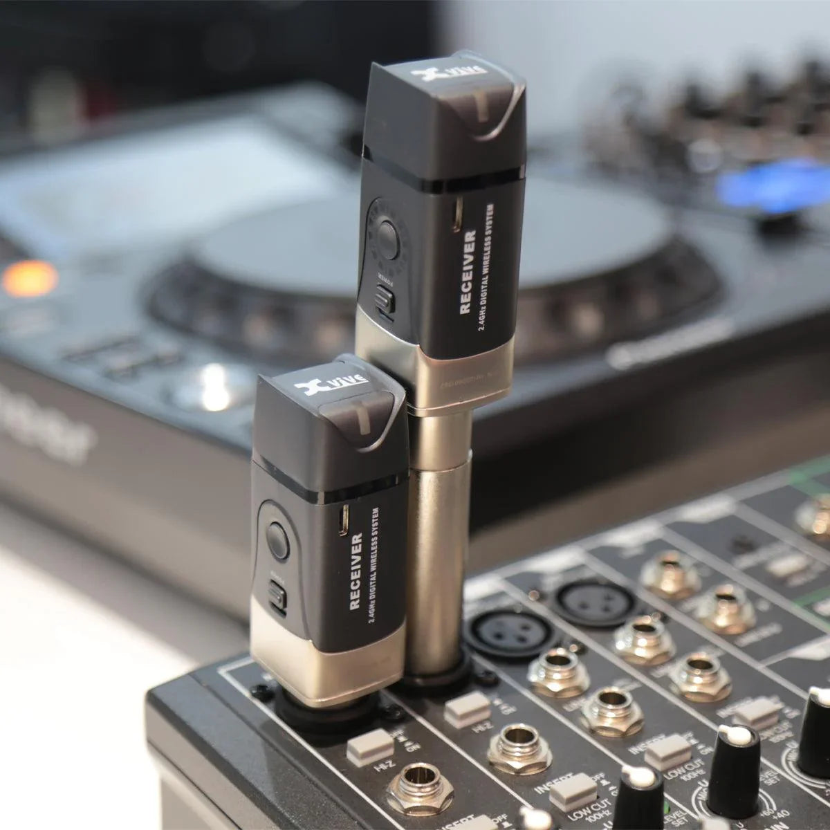 Xvive Dual U3 Wireless System for Audio - DY Pro Audio