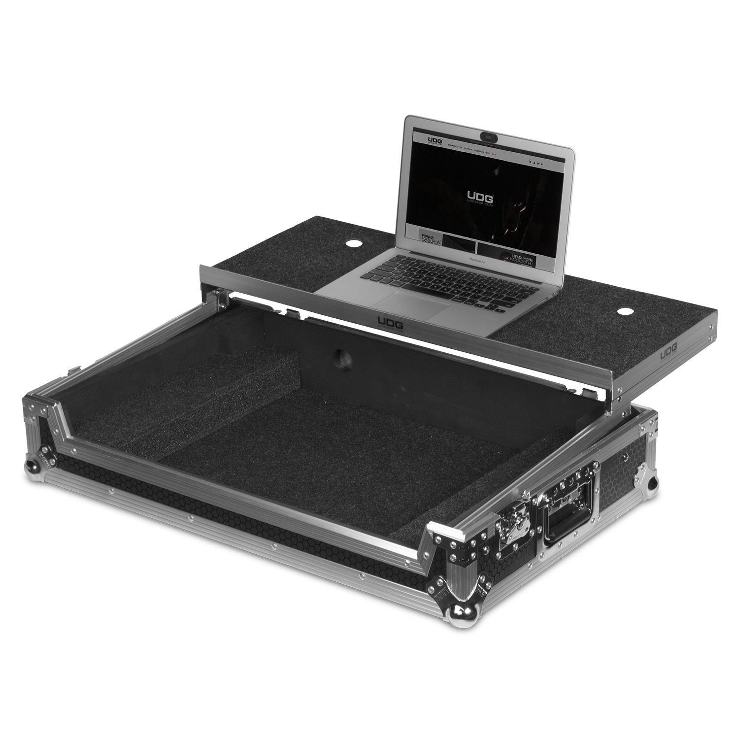 UDG Ultimate Flight Case Pioneer DDJ-1000 Silver Plus (Laptop Shelf + Wheels) - DY Pro Audio